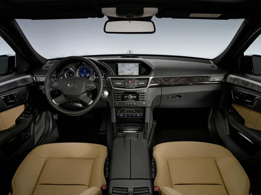  Mercedes-Benz E-Class 2009 года  (фото 25 из 74)